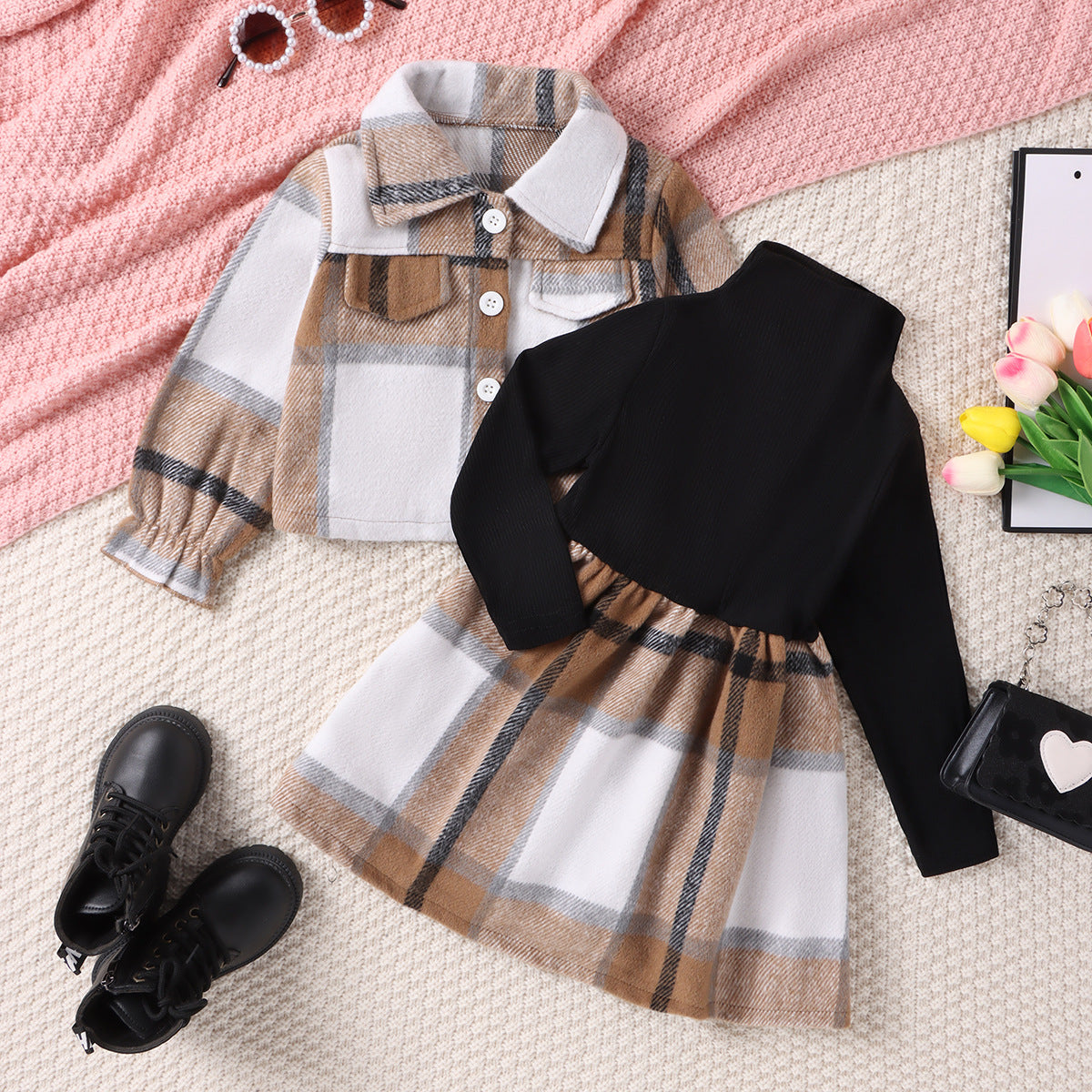 Girls sell new products in autumn. Girls&#039; high-necked plaid dress plaid coat two-piece suit. 0.25kg