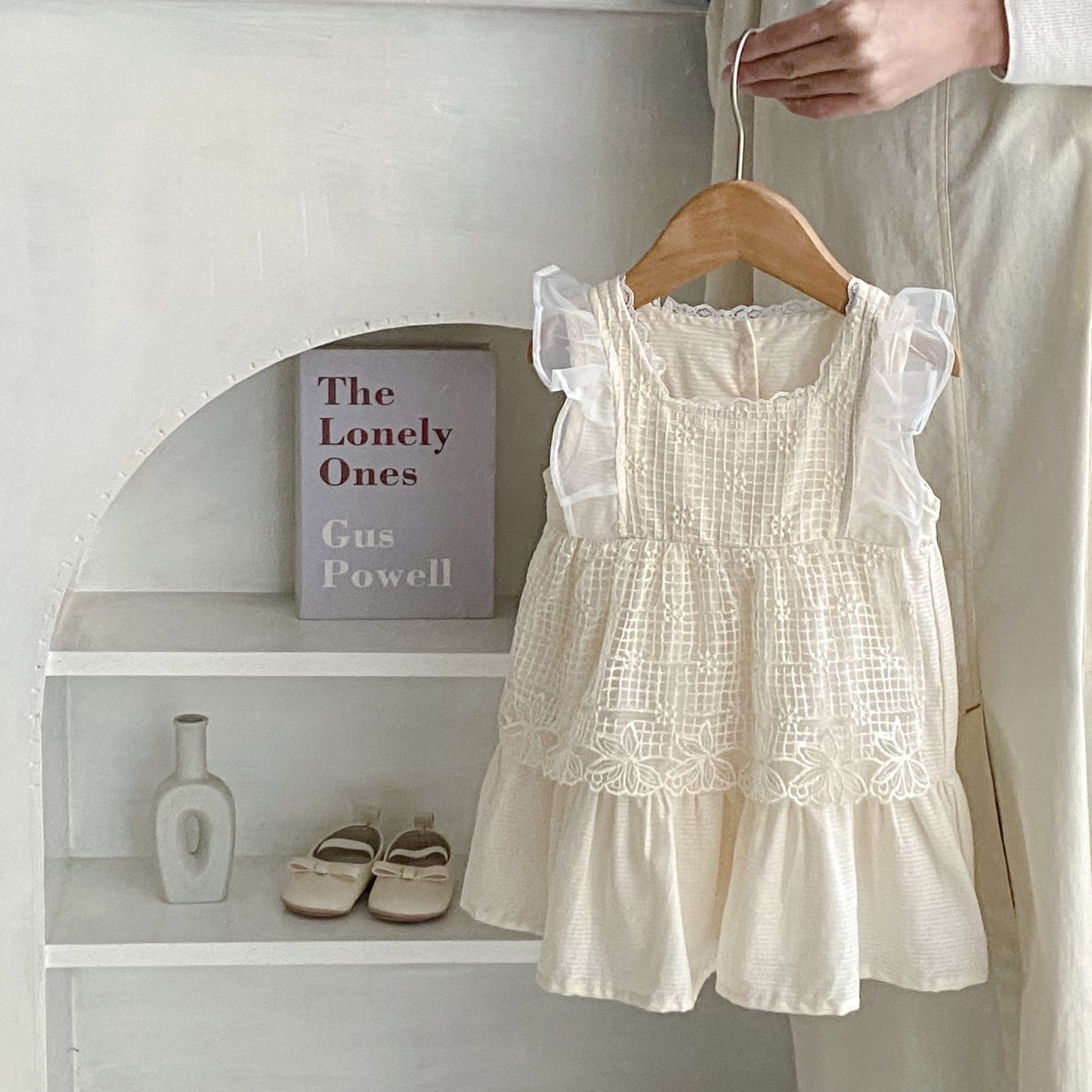 A 2024 Summer Girl Sweet Princess Dress Baby Girl Hundred Day Banquet Dress Small Flying Sleeves Fashionable Lace Dress