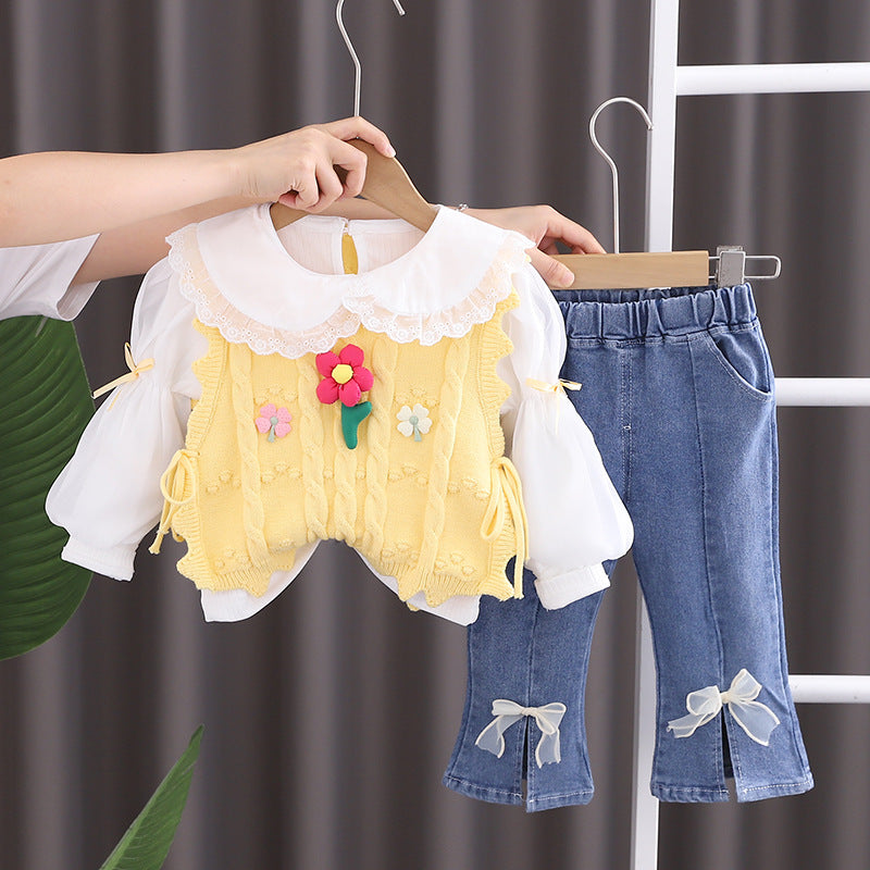 A girls autumn suit trendy new 1-4 year old baby spring and autumn lace lucky flower sweater fairy three-piece set