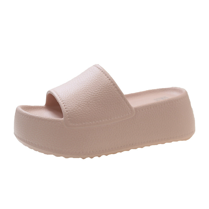 Unas zapatillas de pisoteo de mierda para mujer, de suela blanda, para el baño, para el hogar, antideslizantes, para el baño, sandalias y zapatillas para hombre, al por mayor en verano. 