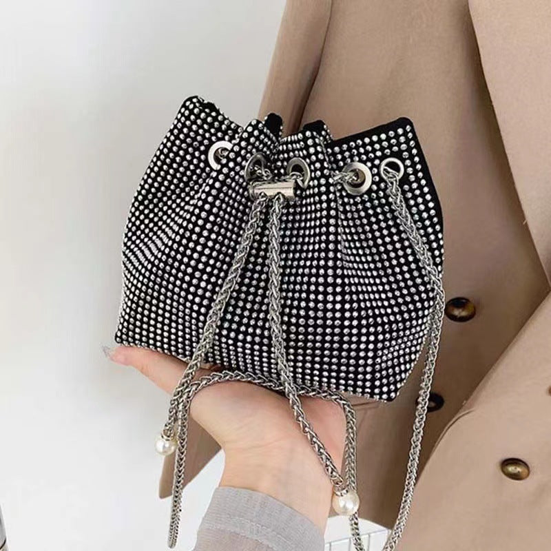 Bolso de mujer con bandolera de diamantes brillantes y bolso tipo cubo