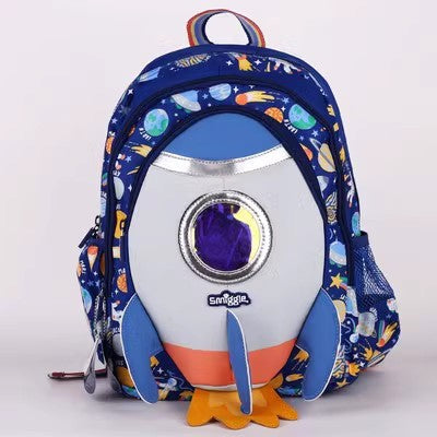 A Australian backpack smiggle for elementary school students, medium size backpack with reduced weight and ultra light backpack