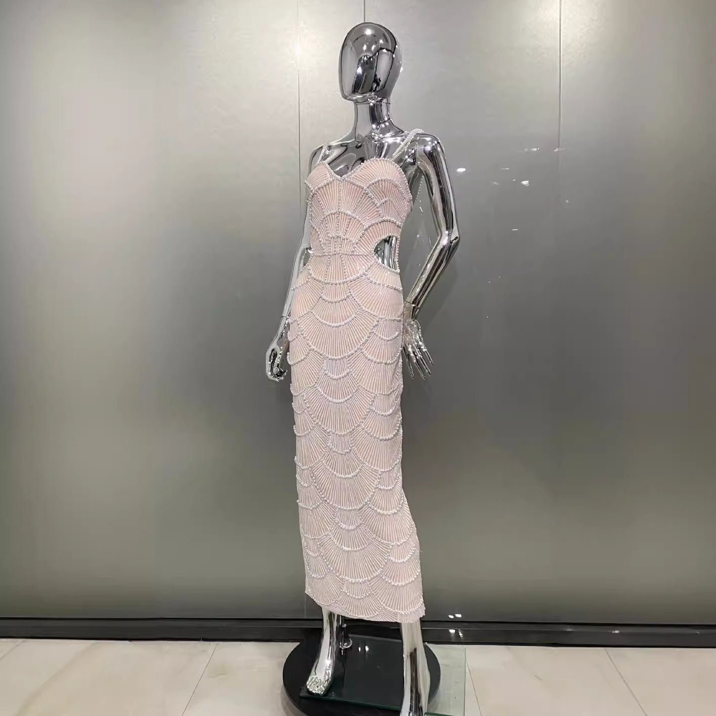 Un exquisito vestido de tirantes calados sexy con cuentas de lentejuelas transfronterizas de comercio exterior Vestido de cena para fiesta de cumpleaños de celebridades 