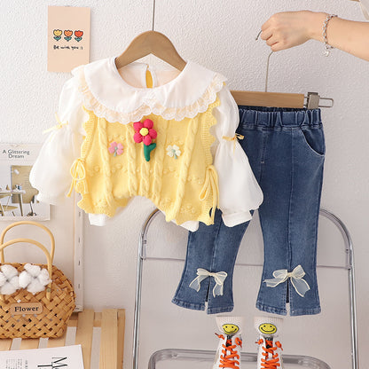 A girls autumn suit trendy new 1-4 year old baby spring and autumn lace lucky flower sweater fairy three-piece set