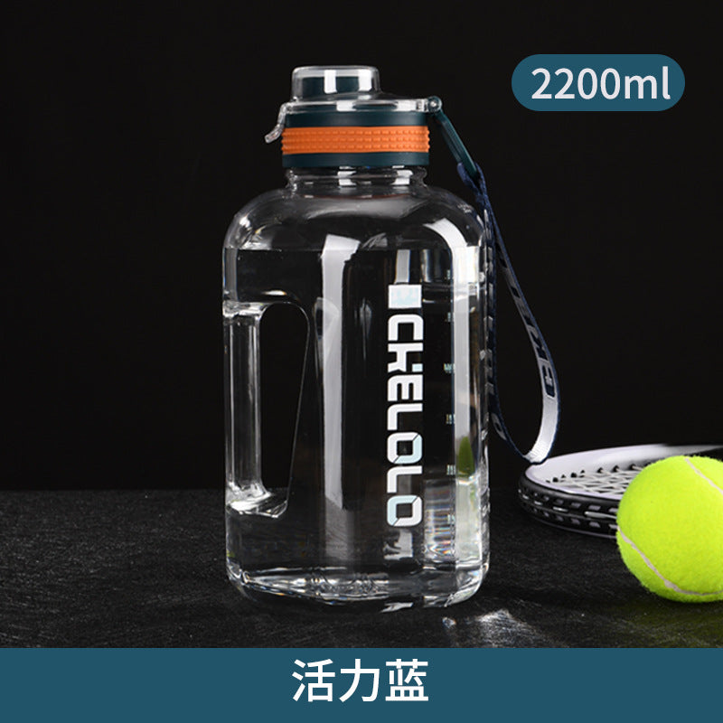 Una taza de agua de gran capacidad de verano con forma de cubo de una tonelada, tetera deportiva para fitness para hombres y mujeres, tetera de plástico para estudiantes, personalizada 