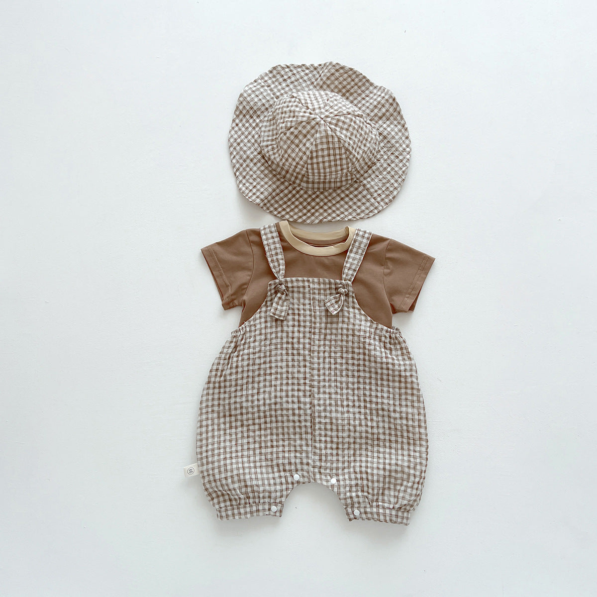 A children&#039;s summer Korean plaid bib suit ins baby boy and girl baby round neck T-shirt two-piece hat