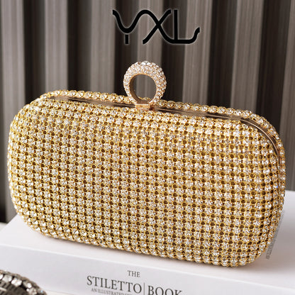 Una bolsa de cena con diamantes de imitación de venta directa de fábrica de Yixinglong, una bolsa de fiesta con diamantes grandes de plata, una bolsa de banquete noble y brillante, una bolsa de mujer transfronteriza 