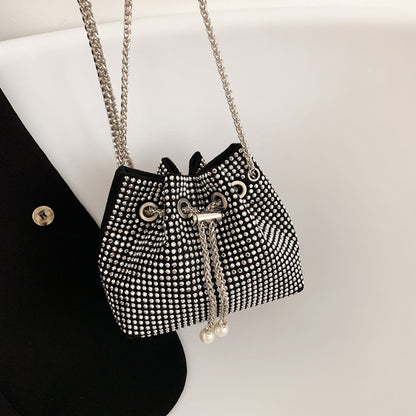 Bolso de mujer con bandolera de diamantes brillantes y bolso tipo cubo