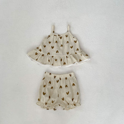 A 2024 summer new baby 0-3 years old baby cute heart-shaped suspender top+bread pants 2-piece suit