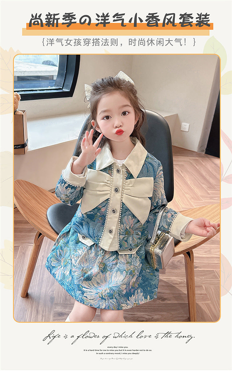 Traje de niña con fragancia pequeña, traje de primavera, nueva versión coreana para niñas, chaqueta con estampado floral, falda, conjunto de dos piezas, 0,49 kg 