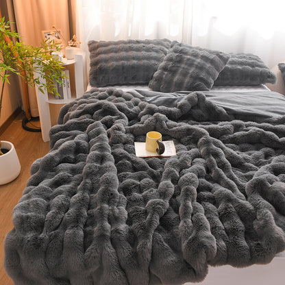 A winter light luxury rabbit plush blanket thickened double-sided plush bedroom blanket premium rabbit plush bedding nap blanket