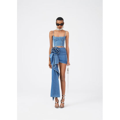 A YIMENG Spring and Summer 23 New Italian Fashion Three-dimensional Suspender Corset + Rose Piece Mini Denim Half