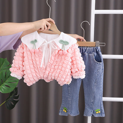 Trajes de otoño para niñas, nuevas blusas para niños extranjeros, pantalones, cerezas para bebés, conjuntos de tres piezas, ropa infantil de moda 