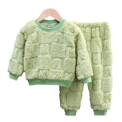 A Children's flannel pajamas set Boys and girls Korean version of warm and thickened loungewear Baby fleece clothes set