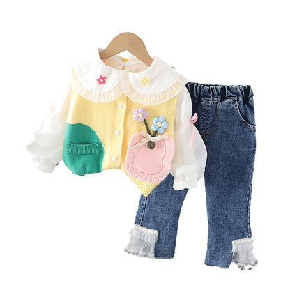 A girl autumn cute suit new spring and autumn clothes Korean version baby girl pocket flower vest three-piece set tide