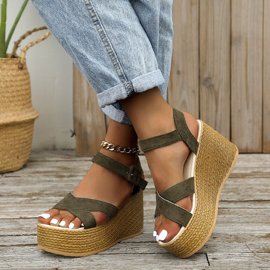 A Sandals Women's Foreign Trade Large Size 2022 Summer New Pine Cake Slope Heel Thick Sole Sandals Waterproof Platform Suede Women's Sandals