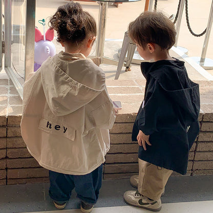 A-day Korean~ high-quality Korean fan children's alphabet hooded trench coat for boys and girls, handsome jacket for boys and girls, spring and autumn clothes, trendy children