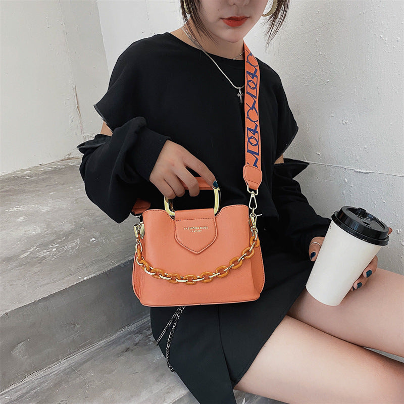 Bucket bag Korean style shoulder bag handbag chain commuter bag 0.52KG