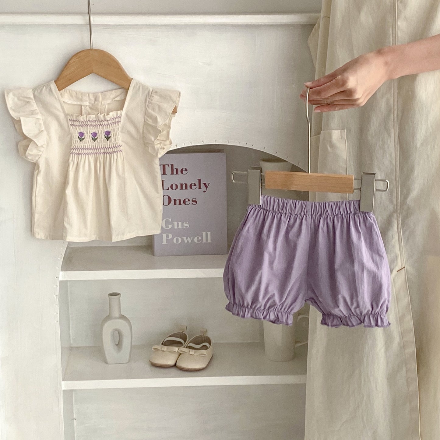 A 2024 Summer New Infant and Toddler Girl Flying Sleeves Embroidered Top+Butt Shorts 2-piece Set