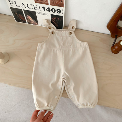 A autumn new Korean version of ins infant pants for boys and girls casual open strap pants shoulder strap can be adjusted.