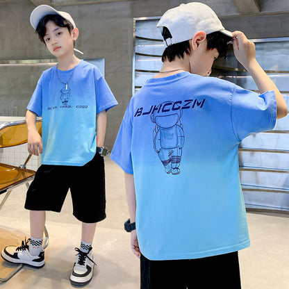 Una camiseta de manga corta de verano para niños de algodón, versión coreana de la nueva moda de verano para niños holgada y cómoda, venta al por mayor. 