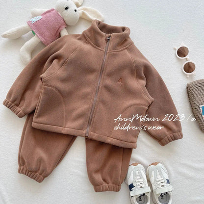 Ropa infantil estrella Yuan para niñas, traje para niñas, otoño e invierno 2023, nueva camiseta polar para niñas, más terciopelo para mantener el calor 