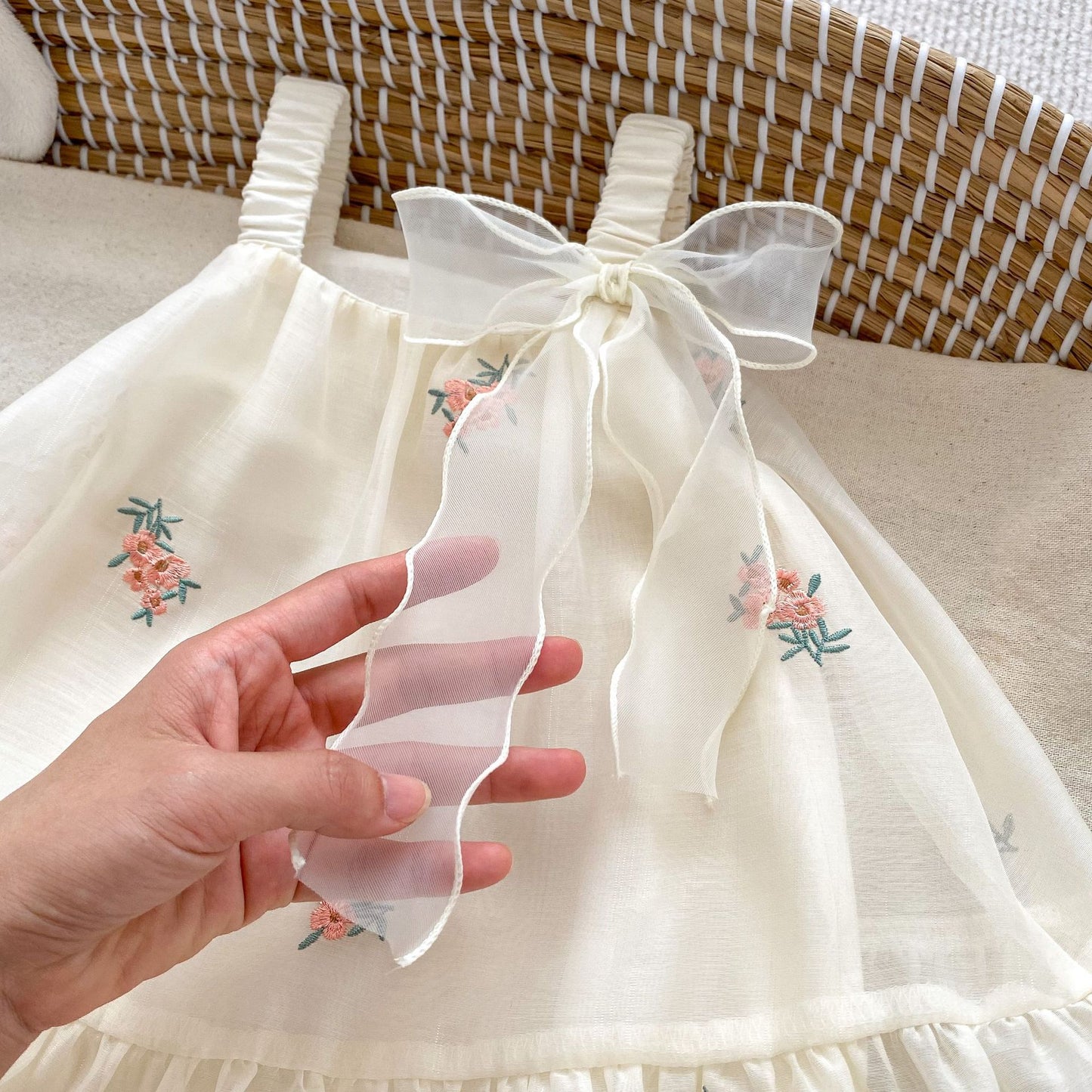 A ins summer online celebrity female baby sling bag fart dress embroidered khaki dress girl one-year-old gift princess gauze dress climbing clothes