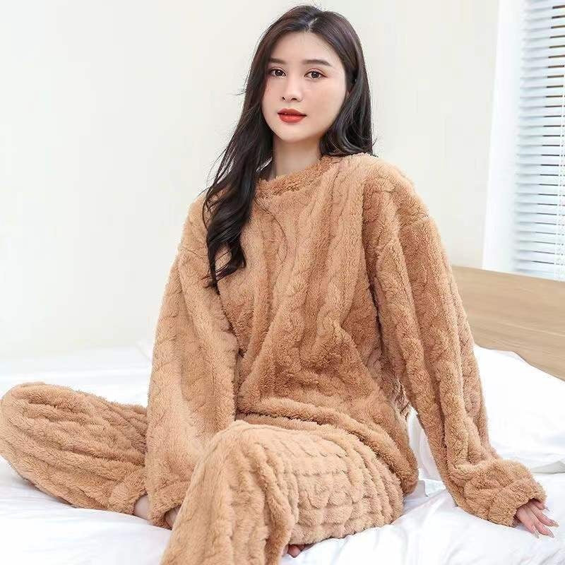 A Strictly selected coral fleece pajamas women's autumn and winter jacquard comfortable cotton fleece thickened loungewear two-piece set loose warm suit