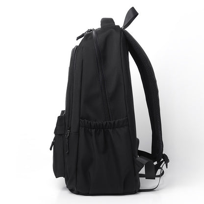 Una nueva mochila escolar, mochila de viaje liviana, bolsa para computadora portátil de gran capacidad, mochila sencilla para estudiantes de secundaria y preparatoria 