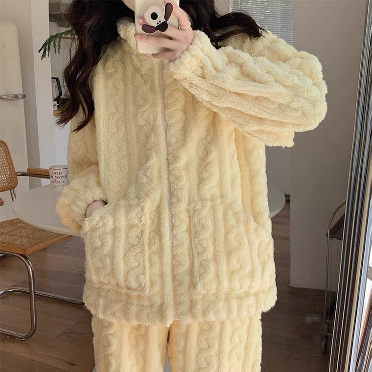 A Coral fleece pajamas winter women's models 2023 new autumn and winter fleece thickened zipper can be worn outside loungewear milk yellow