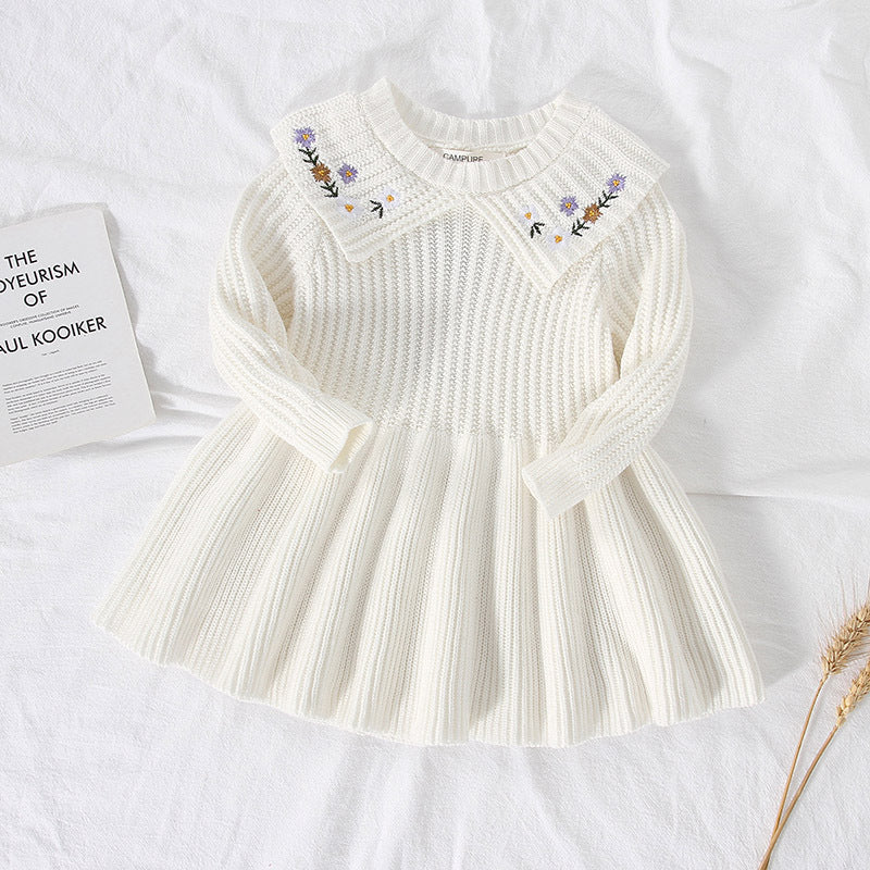 A baby girl spring and autumn knitted skirt, baby warm dress knitted embroidered princess sweater skirt