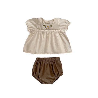 A 2024 Summer New Baby Girl Cute Bra Embroidered Bubble Short sleeved Top and Pants Set