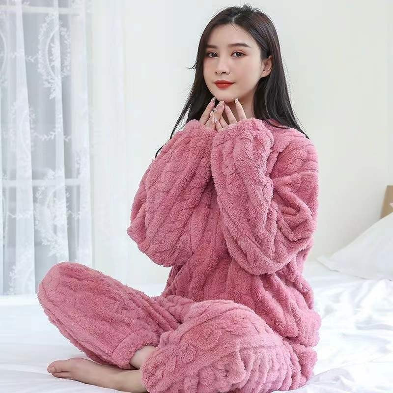 A Strictly selected coral fleece pajamas women's autumn and winter jacquard comfortable cotton fleece thickened loungewear two-piece set loose warm suit