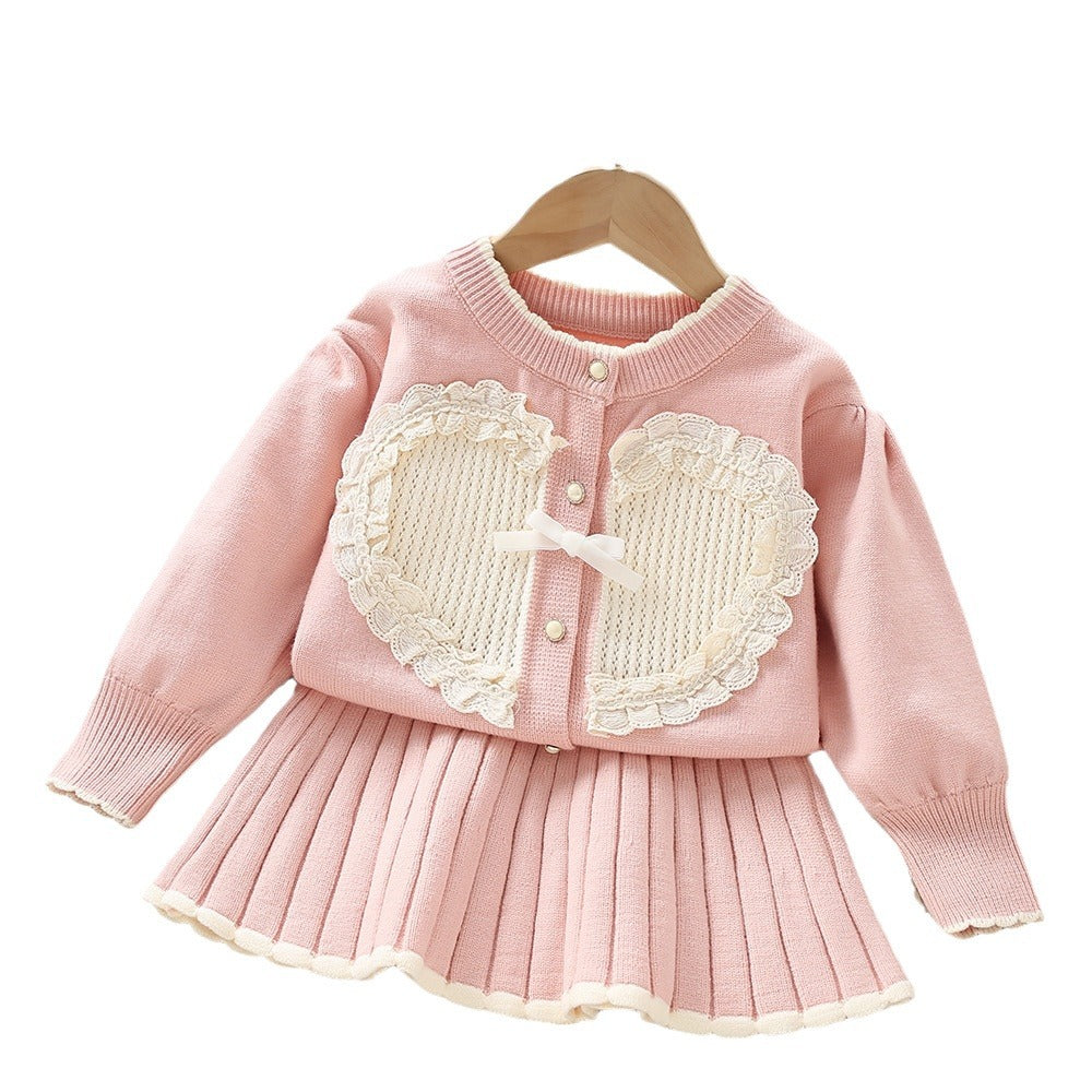 A girls sweater set, foreign style, sweet little girl peach heart fashionable knitted long-sleeved cardigan skirt two-piece set