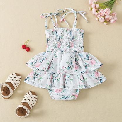 In summer, the new baby girl&#039;s sweet wind plays the role of corset, broken flower sling, sleeveless skirt and khaki 0.12kg