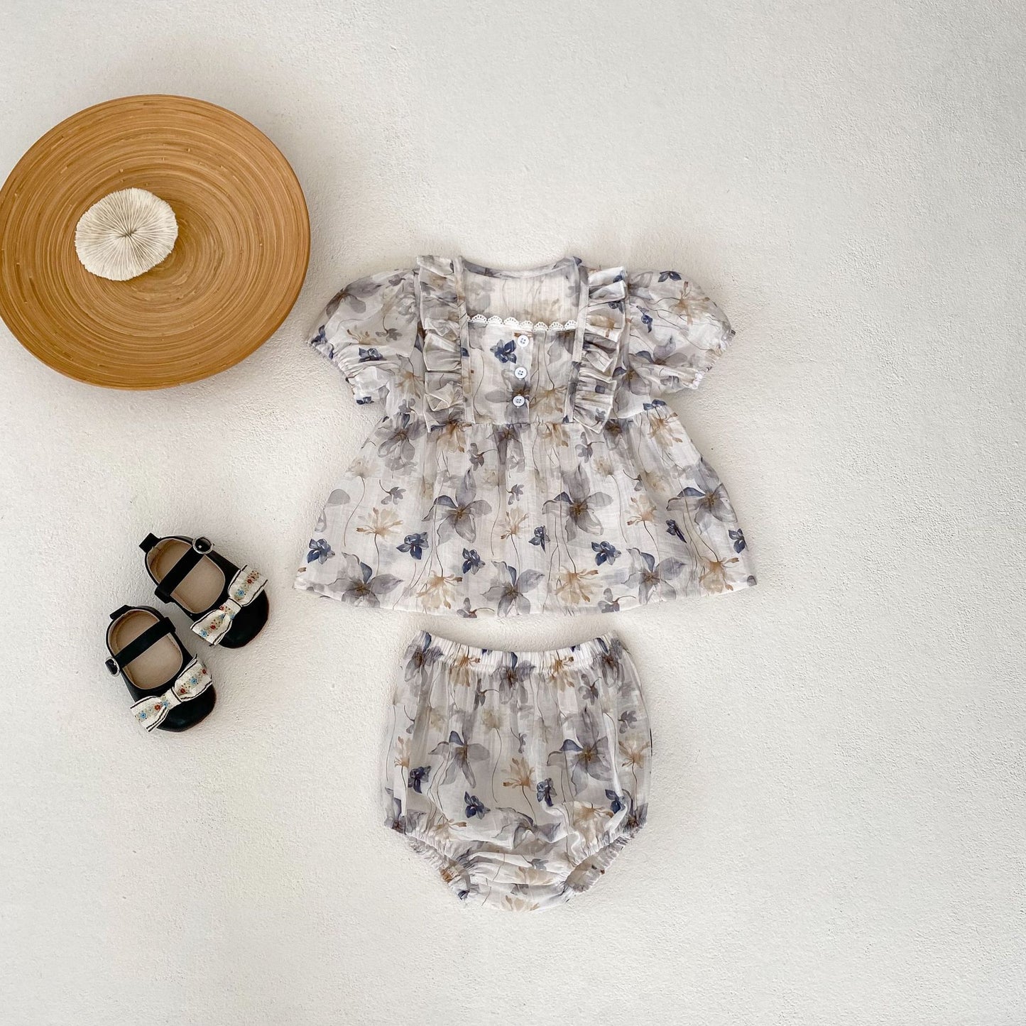 A 2024 summer baby girl treasure ink flower printing square collar short-sleeved shirt+fart pants personality suit