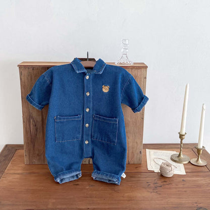 A baby spring and autumn denim jumpsuit for boys and girls, cartoon teddy bear with open buckle, long crawling clothes for newborns