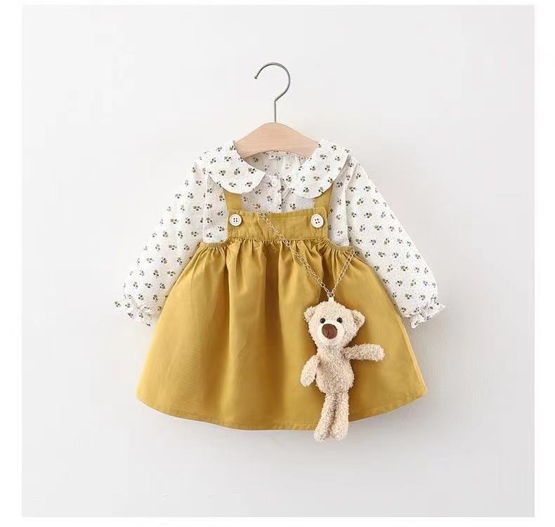 Wholesale of children's clothing for girls, floral shirt top with teddy bear strap skirt, autumn new two-piece set A421