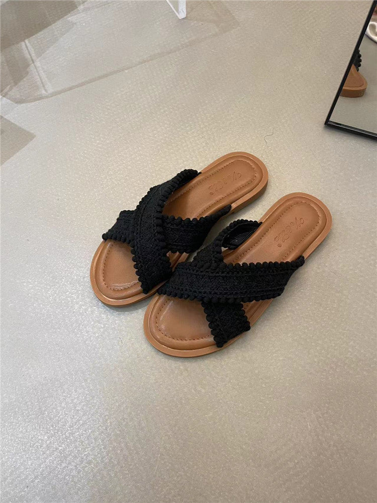 A slippers women's summer wear flat soles 2023 this year's popular new fairy style French soft soles are beautiful