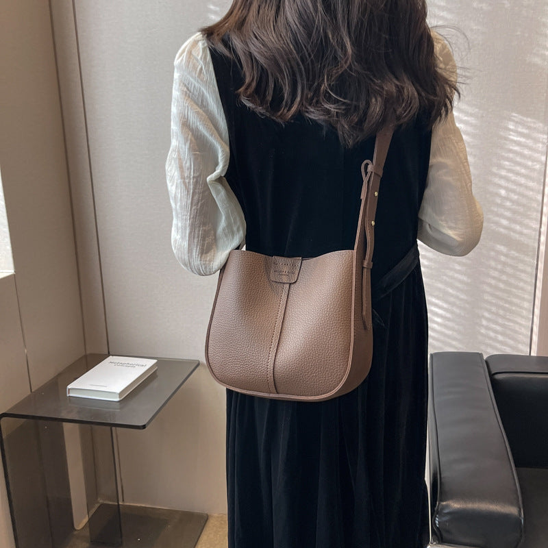 One shoulder crossbody bag casual retro bucket bag women's bag 0.42KG