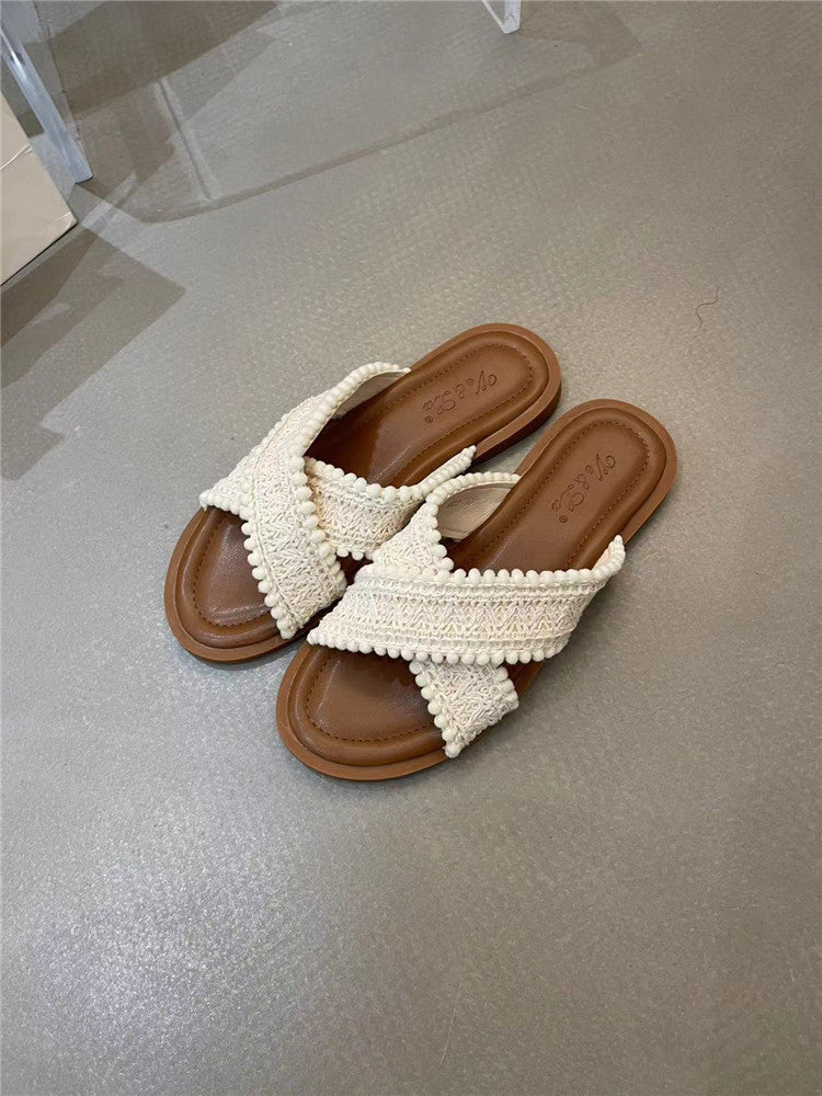 A slippers women's summer wear flat soles 2023 this year's popular new fairy style French soft soles are beautiful