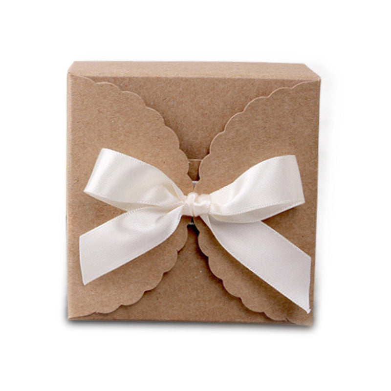 A Korean version of white cardboard soap flower handmade soap square gift box in stock simple baking candy folding small carton MOQ: 100PIECE