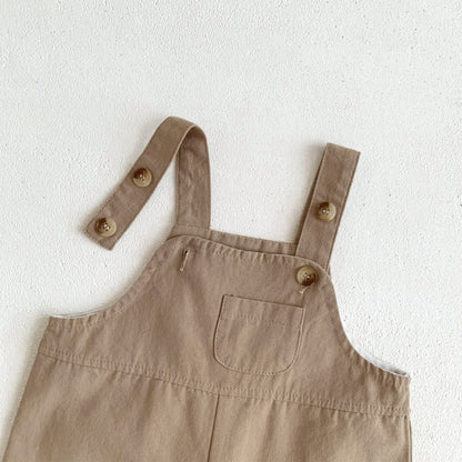 A autumn new Korean version of ins infant pants for boys and girls casual open strap pants shoulder strap can be adjusted.