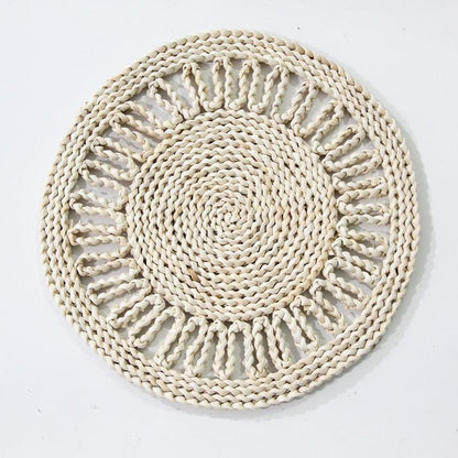 A Japanese-style home natural corn husk handmade straw plus thermal insulation tea mat table mat heat-resistant casserole mat plate cup placemat