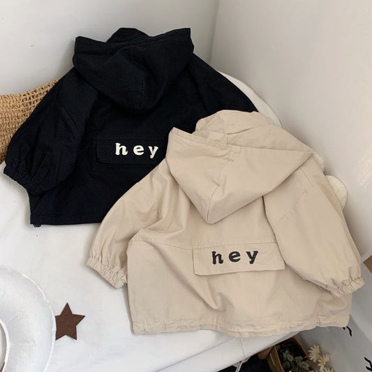 A-day Korean~ high-quality Korean fan children's alphabet hooded trench coat for boys and girls, handsome jacket for boys and girls, spring and autumn clothes, trendy children