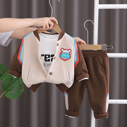 A new bear boys baseball jersey casual bottom shirt fashion printed trousers three-piece set wholesale from the source manufacturer