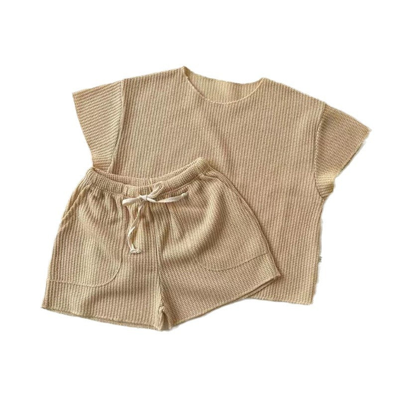 A Korean version of baby clothing fashion casual short-sleeved loungewear set baby loose knitted sports cover two-piece set