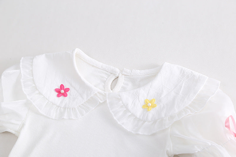 A girl autumn cute suit new spring and autumn clothes Korean version baby girl pocket flower vest three-piece set tide