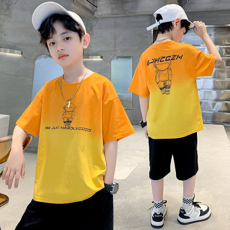 Una camiseta de manga corta de verano para niños de algodón, versión coreana de la nueva moda de verano para niños holgada y cómoda, venta al por mayor. 