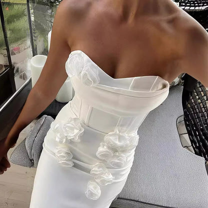 Un nuevo vestido de fiesta blanco personalizado, moderno y sencillo con falda de vendaje de flores tridimensional con top de tubo transfronterizo europeo y americano 